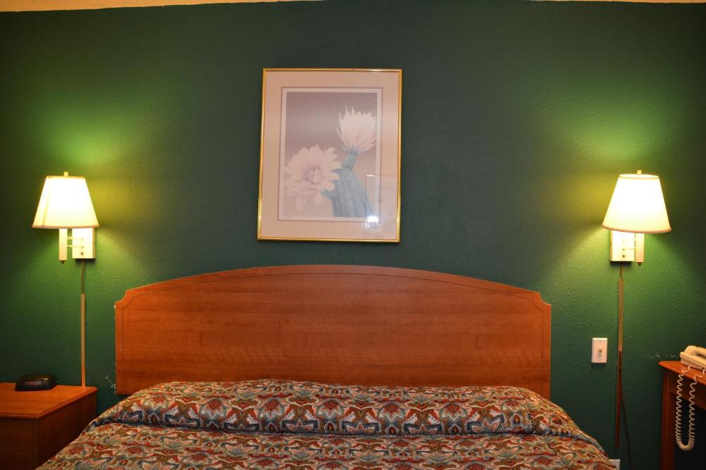 Double Room with Two Double Beds - Non-Smoking interior